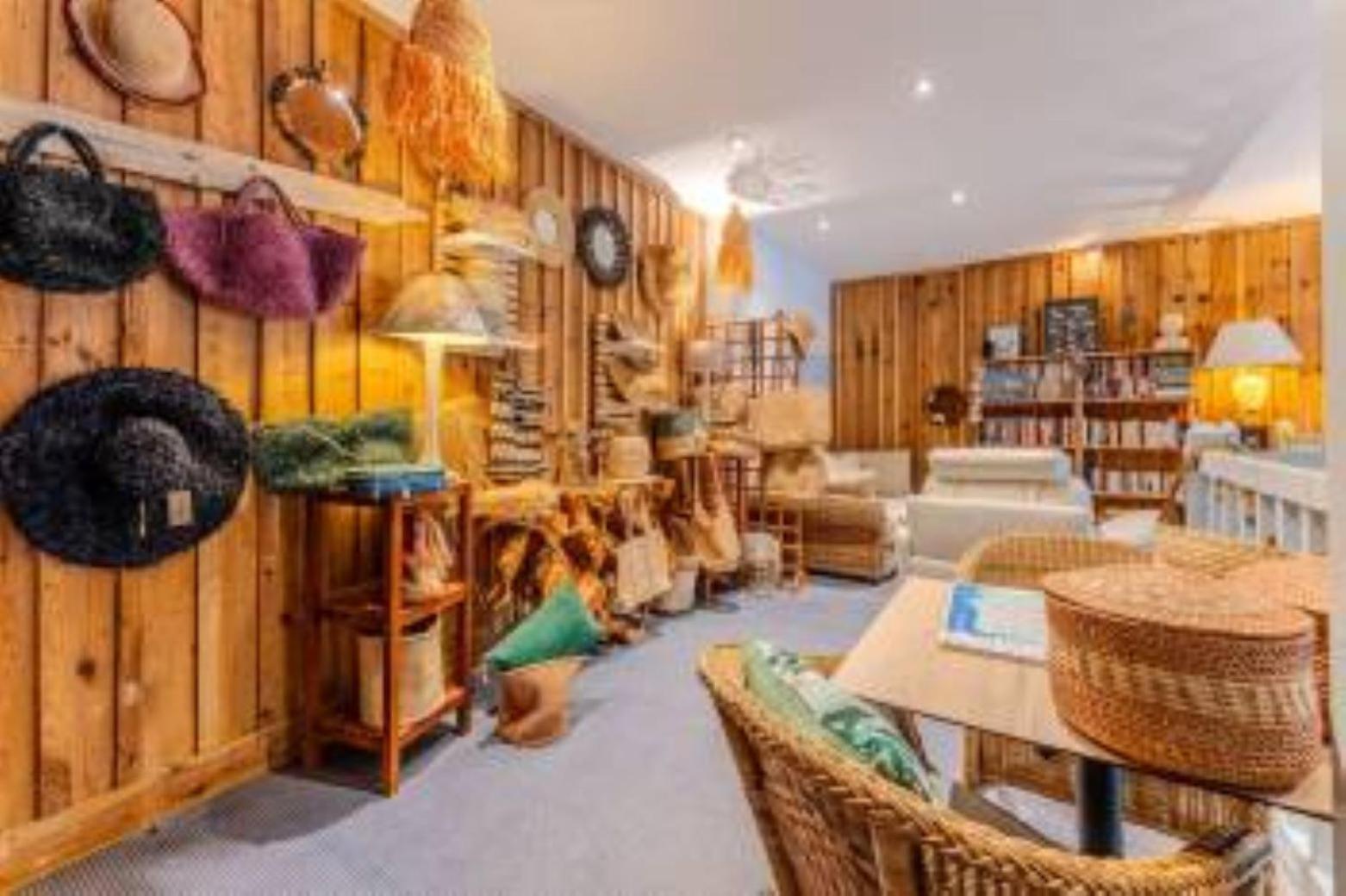 Hotel Le Grain De Sable Арес Екстериор снимка