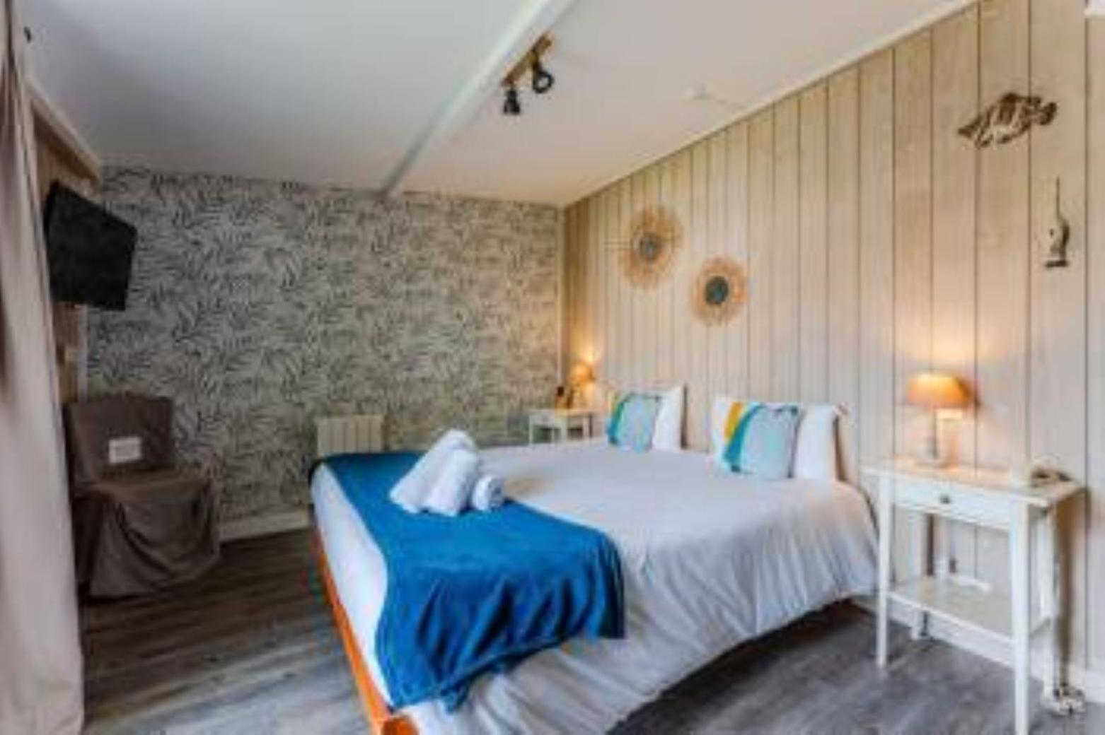 Hotel Le Grain De Sable Арес Екстериор снимка