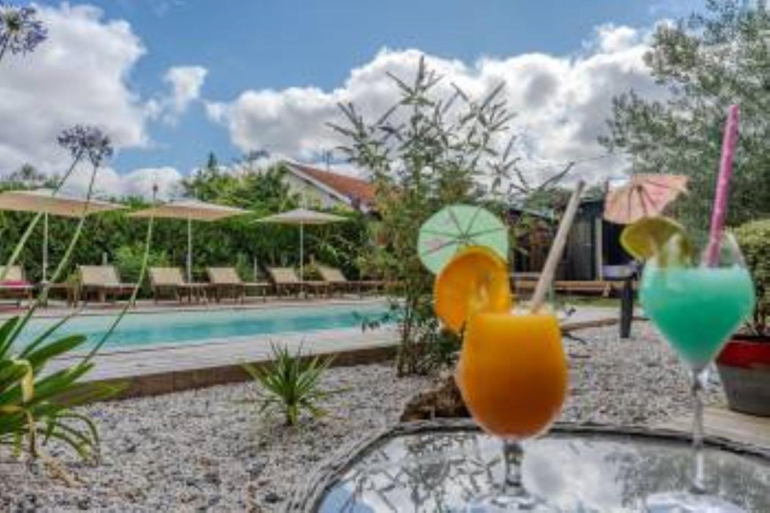 Hotel Le Grain De Sable Арес Екстериор снимка