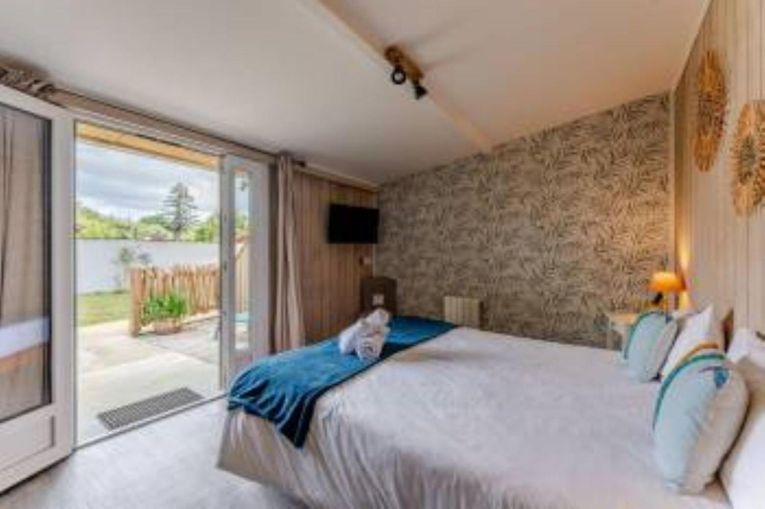 Hotel Le Grain De Sable Арес Екстериор снимка