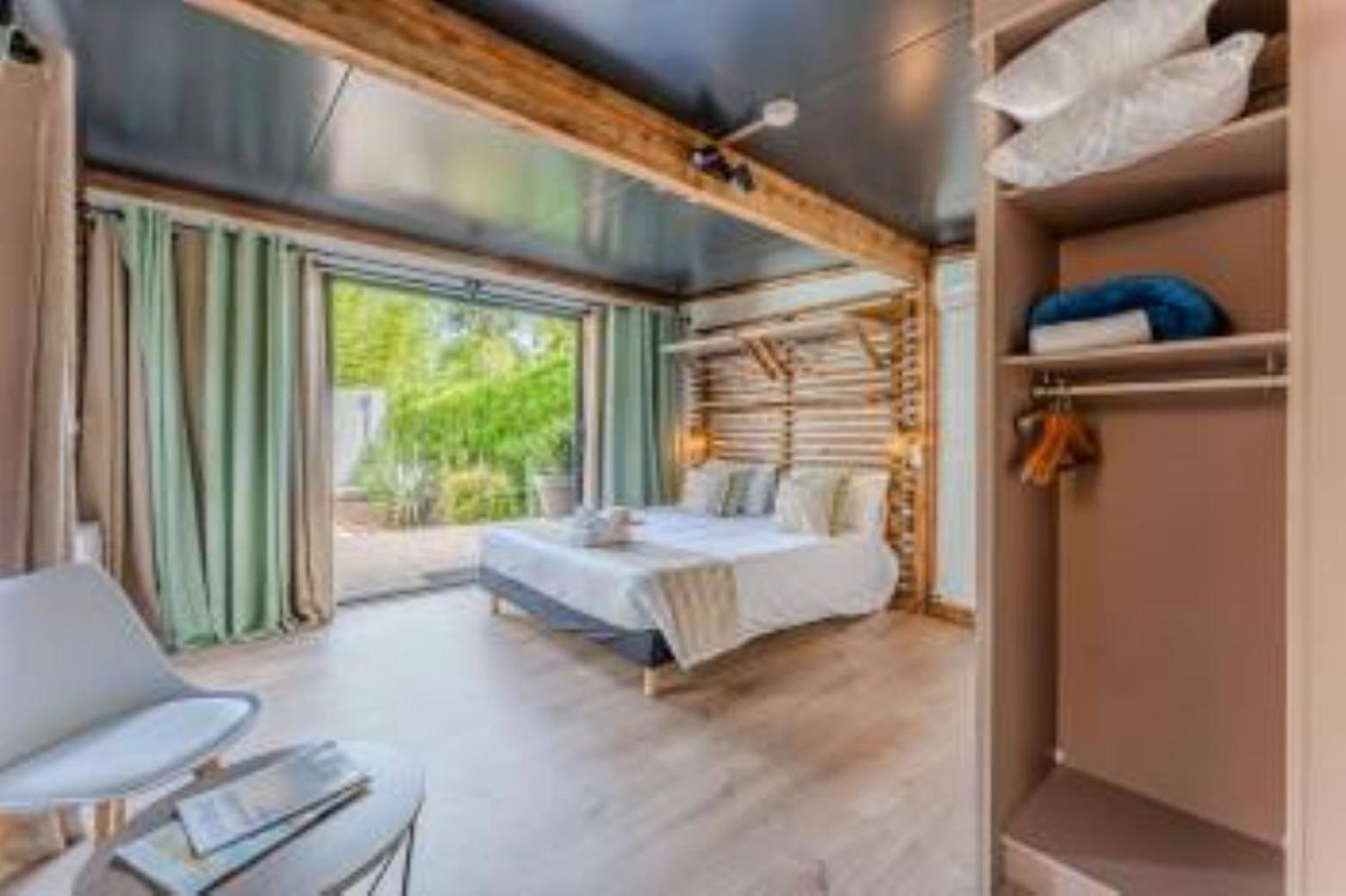 Hotel Le Grain De Sable Арес Екстериор снимка
